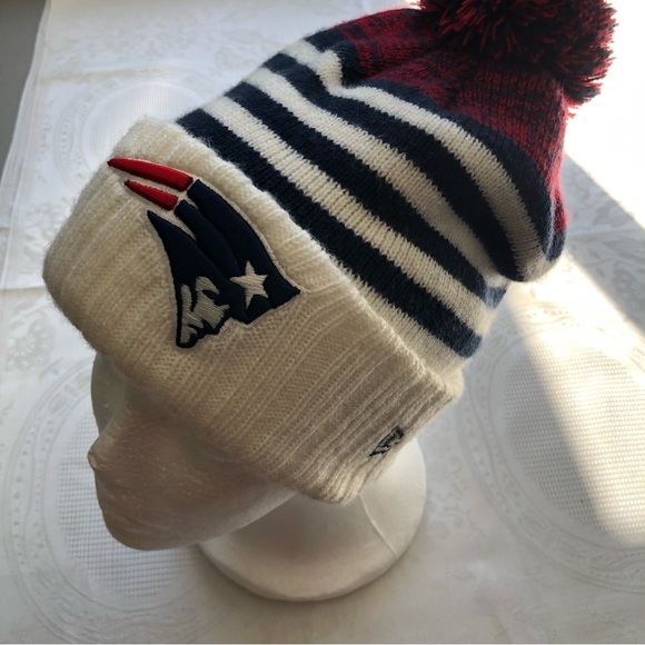 New England Patriots New Era White/Navy/Red Knitted Warm Hat Beanie OSFM Pom Pom - Picture 1 of 16
